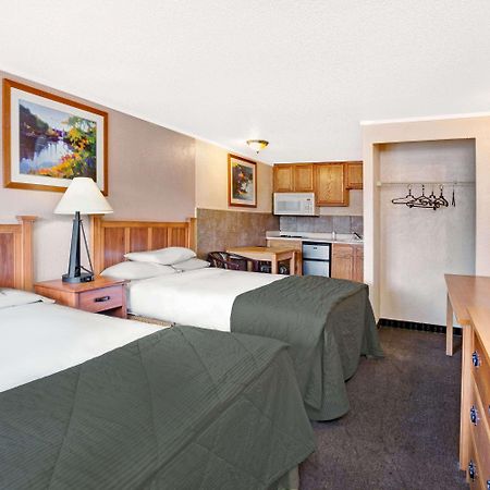 Knights Inn - Madison Heights Buitenkant foto