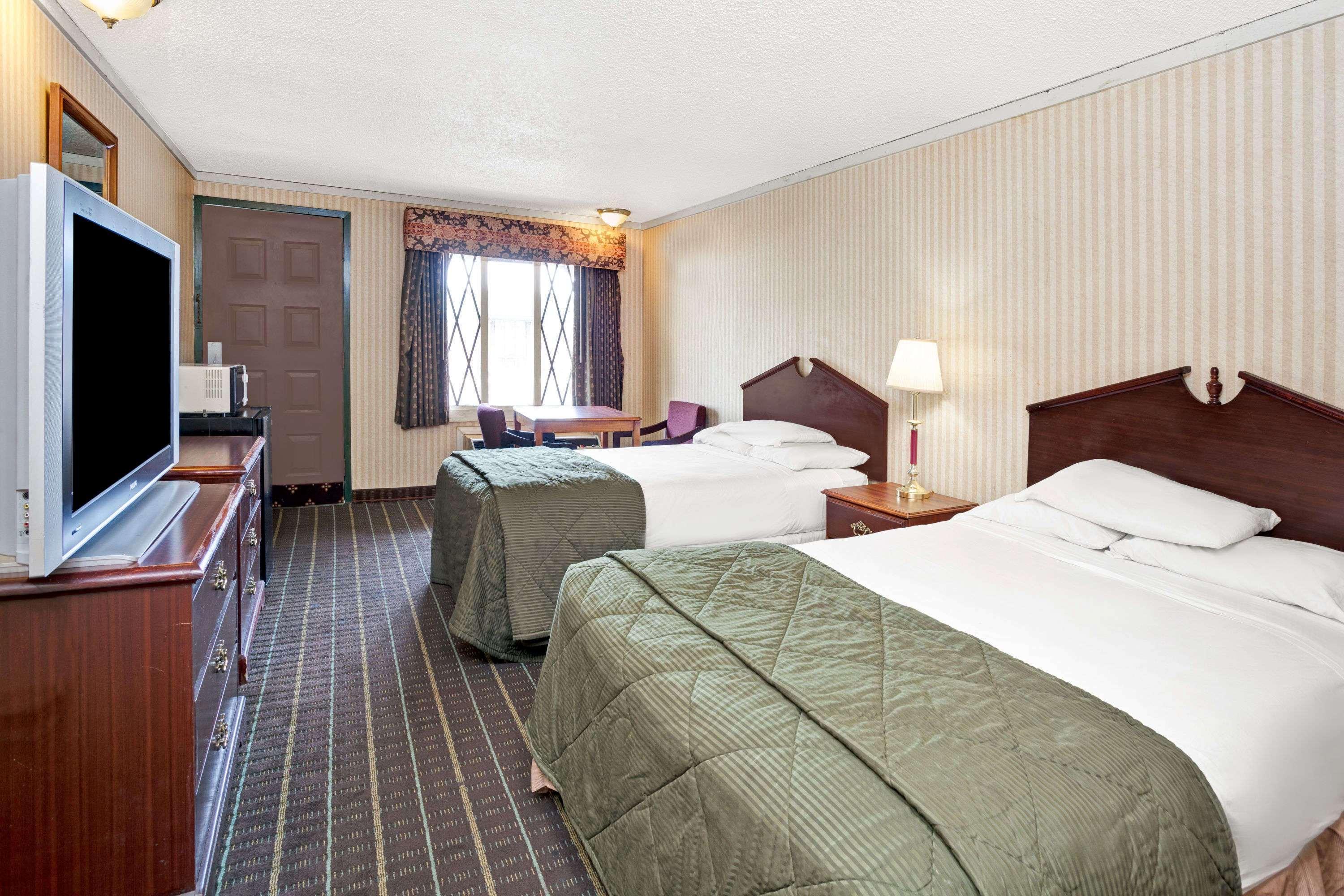 Knights Inn - Madison Heights Buitenkant foto
